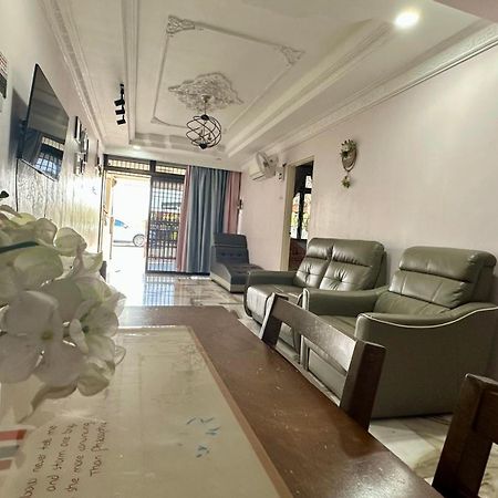Single Terrace House near to Sunway Carnival Mall, Seberang Jaya Butterworth Bagian luar foto