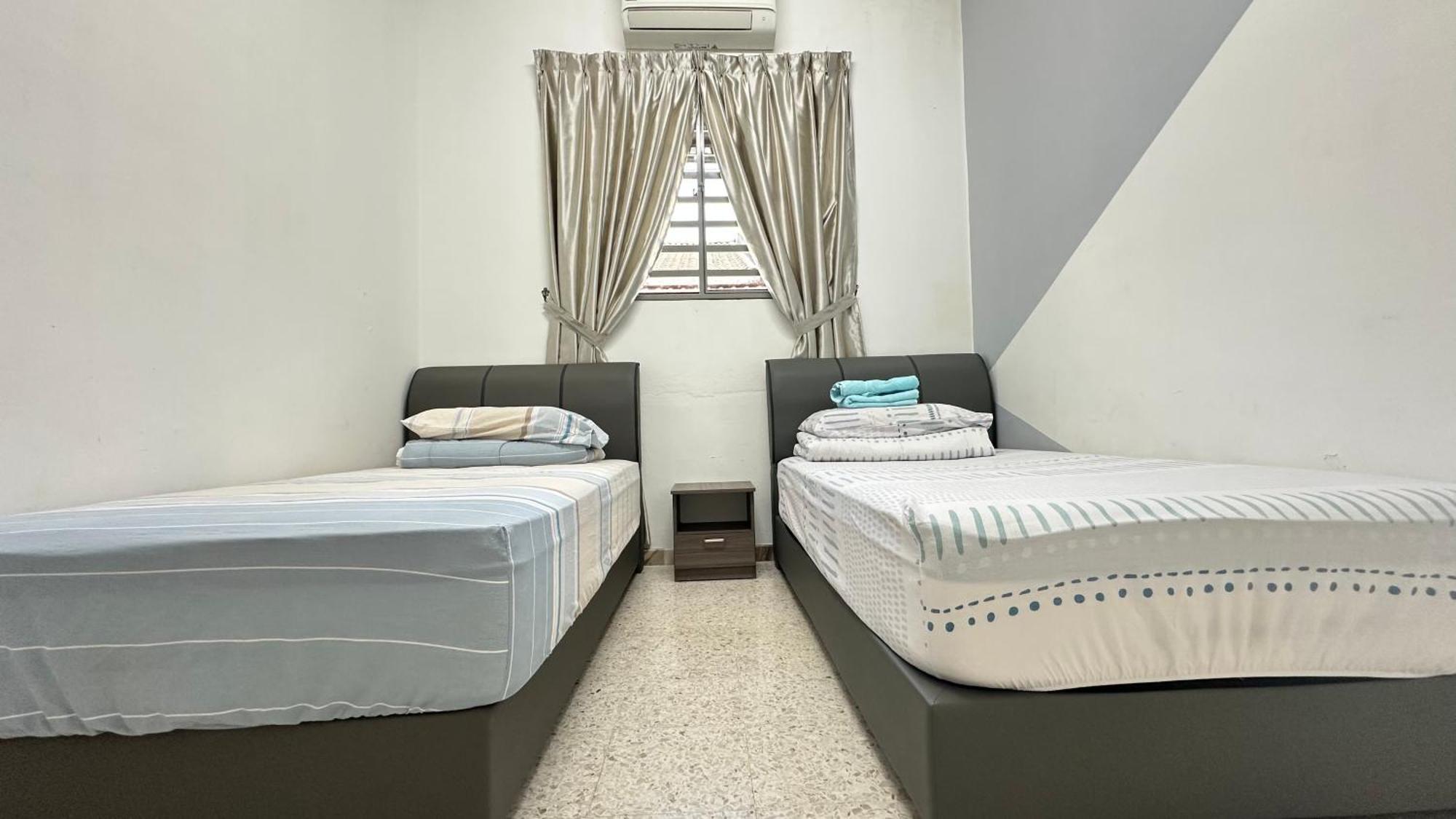 Single Terrace House near to Sunway Carnival Mall, Seberang Jaya Butterworth Bagian luar foto