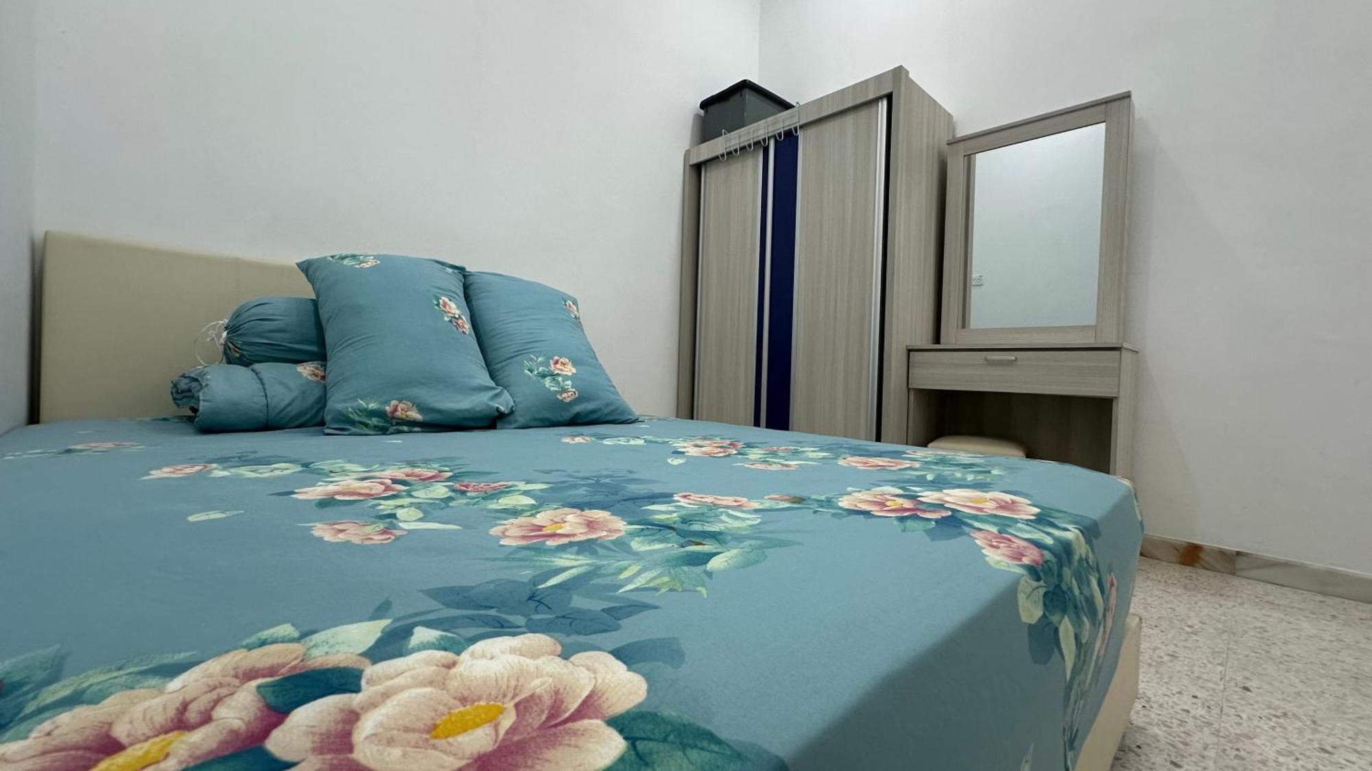 Single Terrace House near to Sunway Carnival Mall, Seberang Jaya Butterworth Bagian luar foto